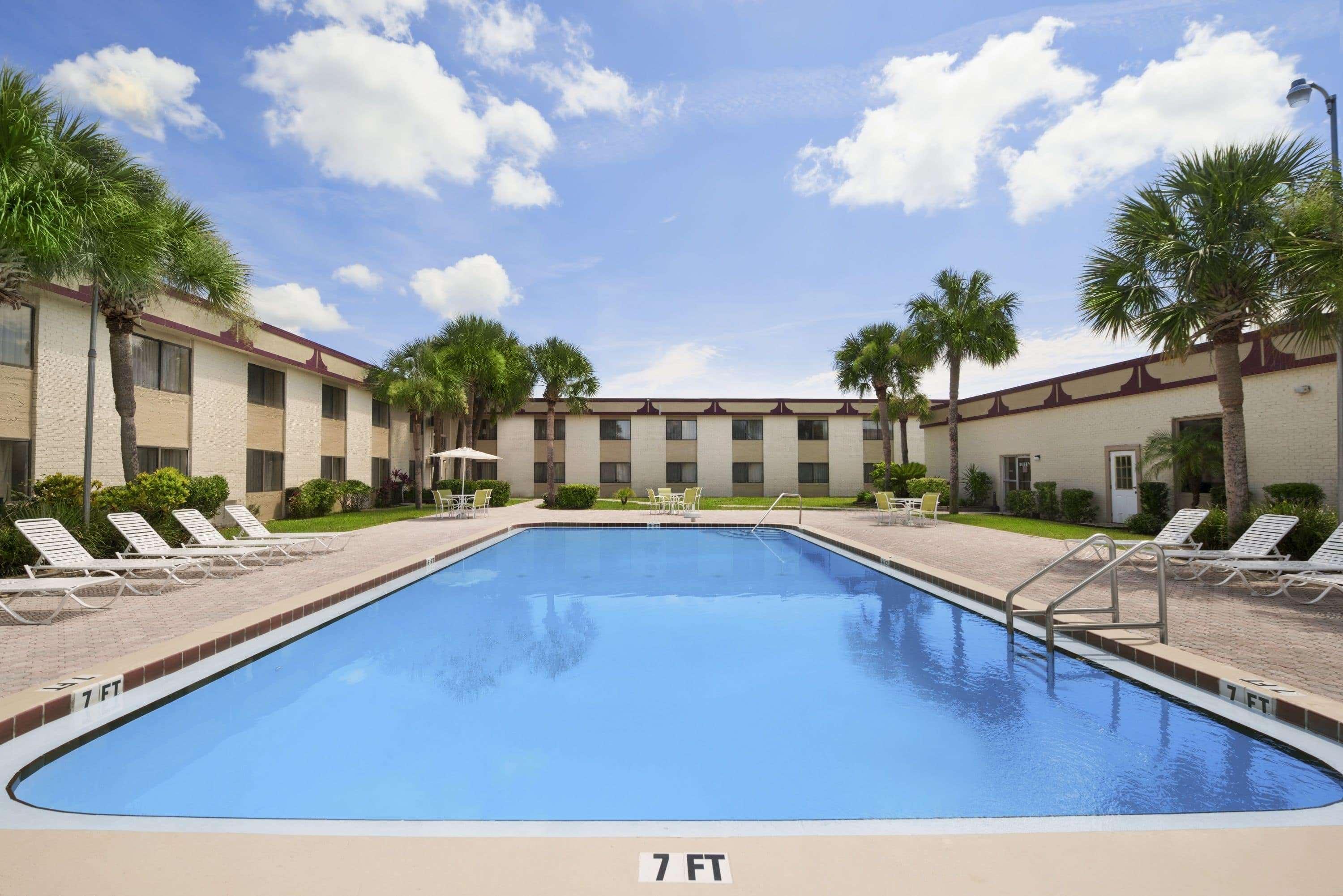 Space Coast Hotel Titusville-Kennedy Space Center Ngoại thất bức ảnh